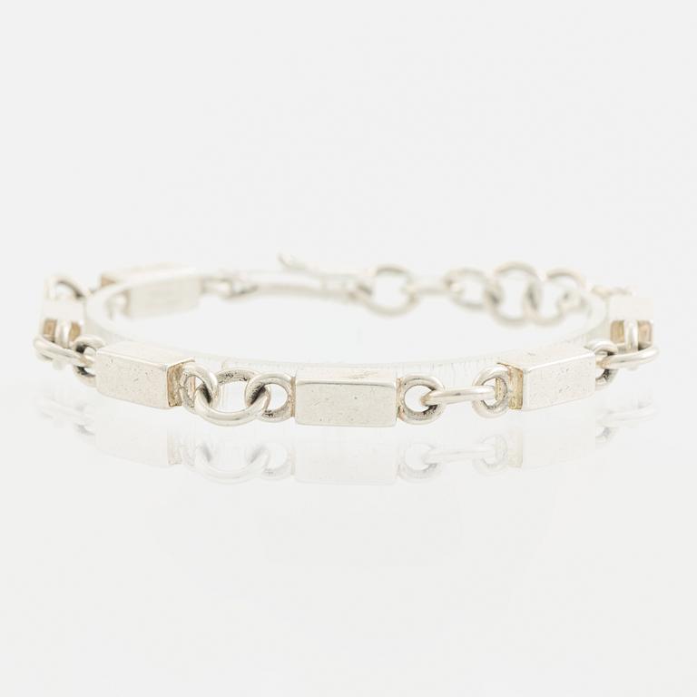 Wiwen Nilsson, armband, ring och stavkedja, silver.