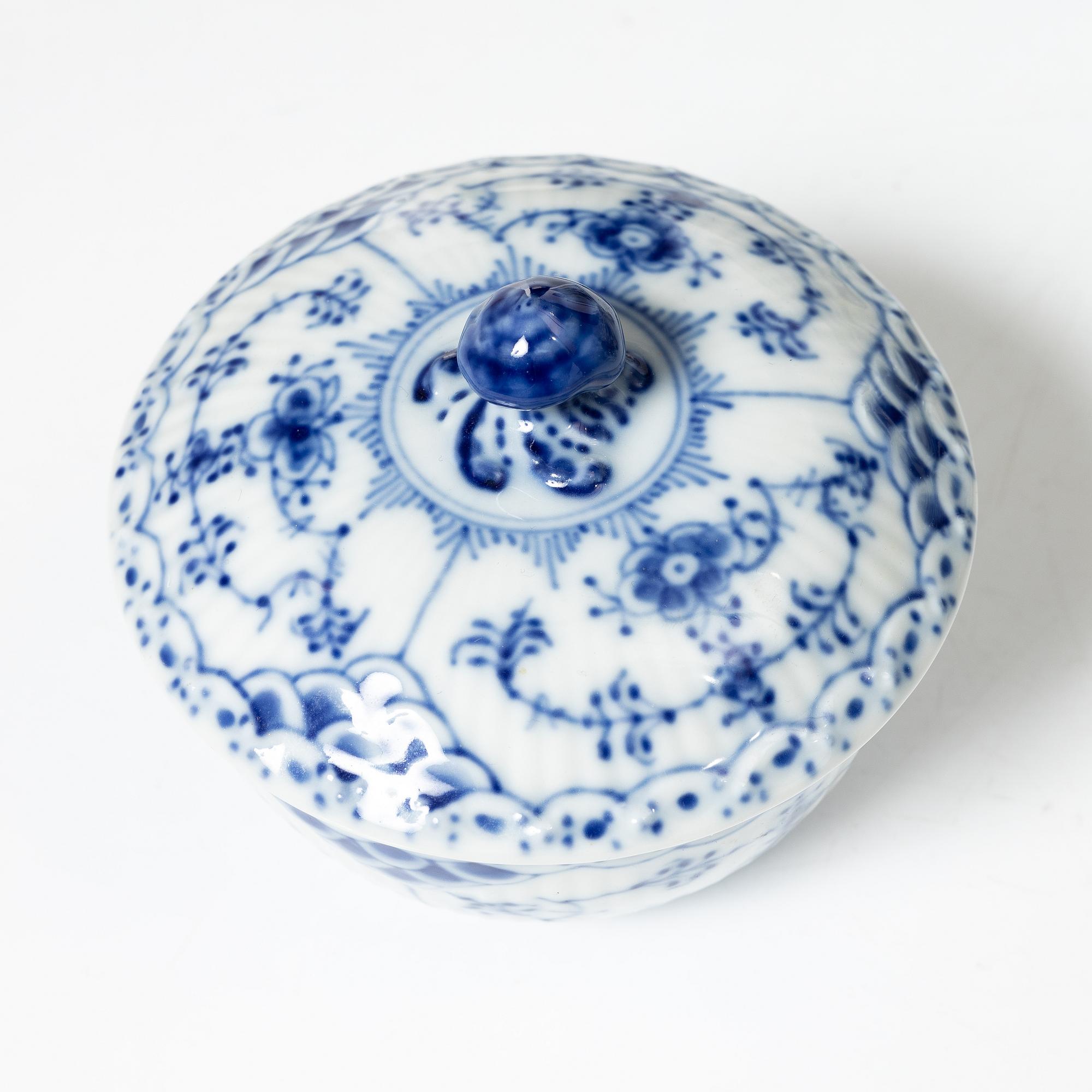 Royal Copenhagen, kaffeservis, 27 delar, "Musselmalet", Royal Copenhagen, Danmark.