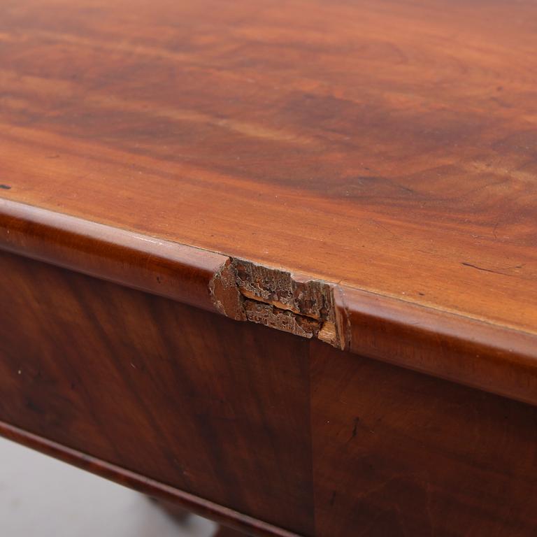 BORD, Karl Johan, 1800-talets mitt.