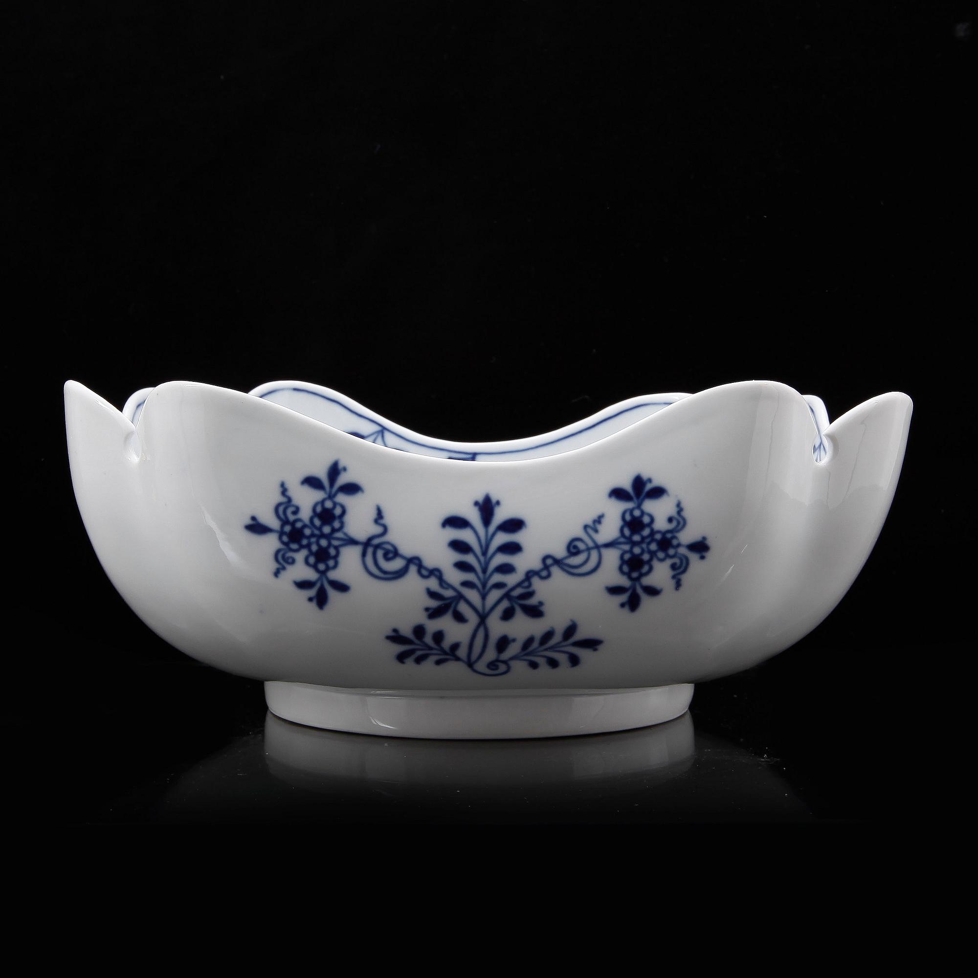 PARTI PORSLIN, 4 delar, Meissenliknande märke, 1900-tal.