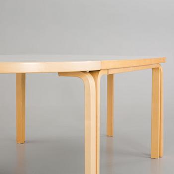 A SET OF 3 PARTS ALVAR AALTO DINING TABLE FROM ARTEK.