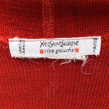 CAPE, Yves Saint Laurent.