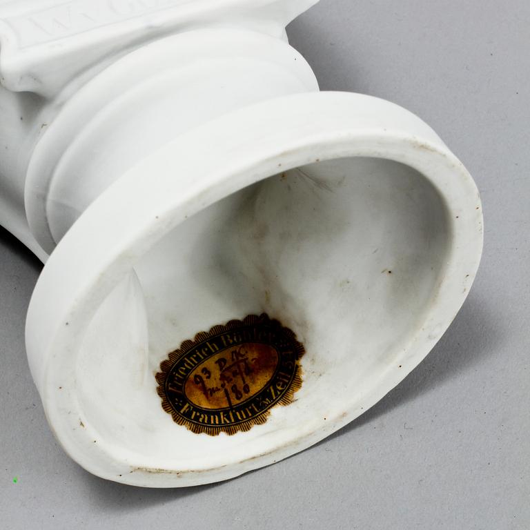 BYSTER, 3 st, parian, 1900-talets första hälft.