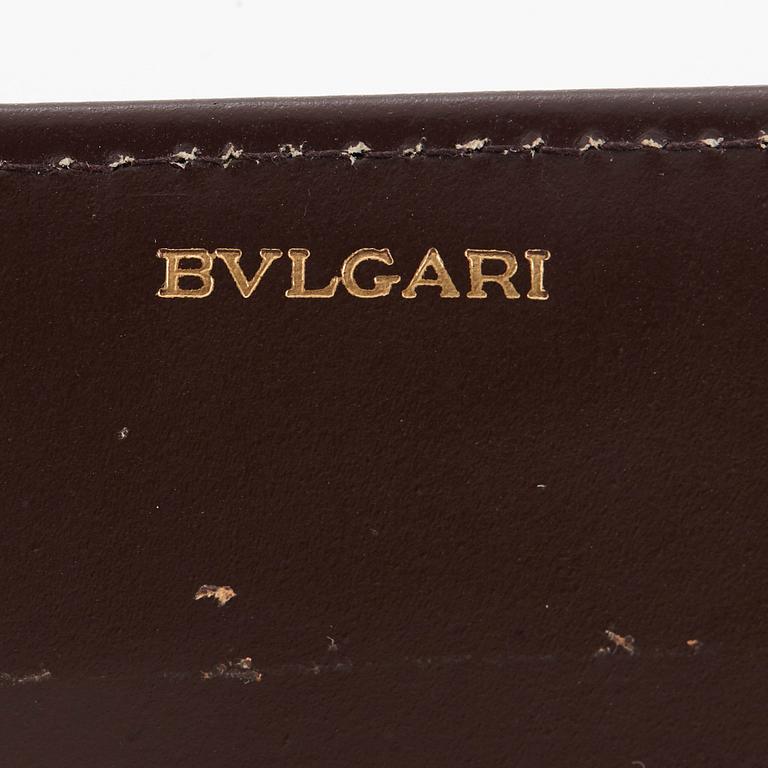 Bulgari collier 18K guld med en camé av pärlemor.