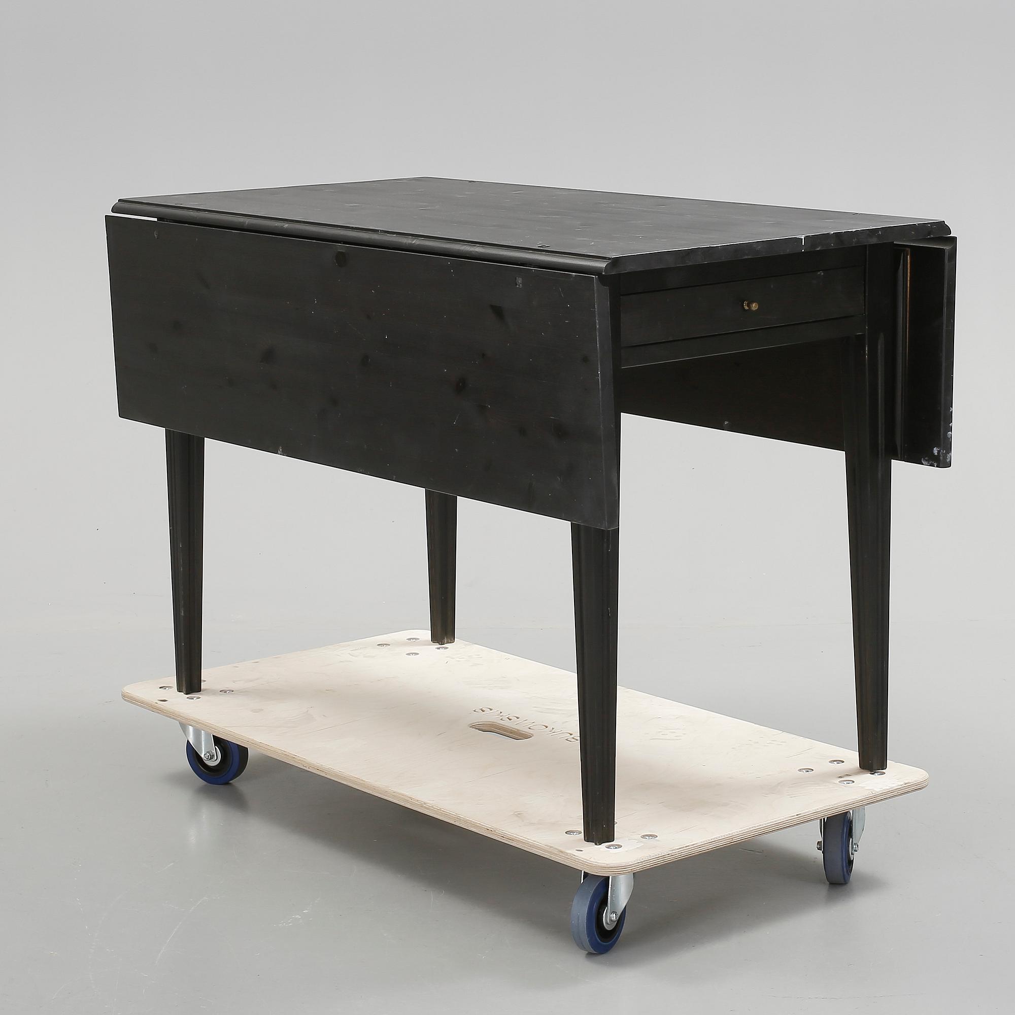 KLAFFBORD, Alunda, ur Ikeas 1700-talsserie, 1900-tal.