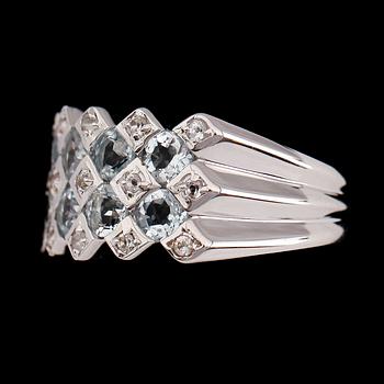 RING, sterlingsilver, akvamariner tot ca 2.50 ct, vita safirer tot ca 0.30 ct.