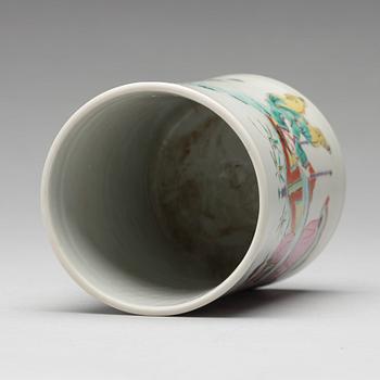 A famille rose brush pot, Qing dynasty, Yongzheng (1723-35).