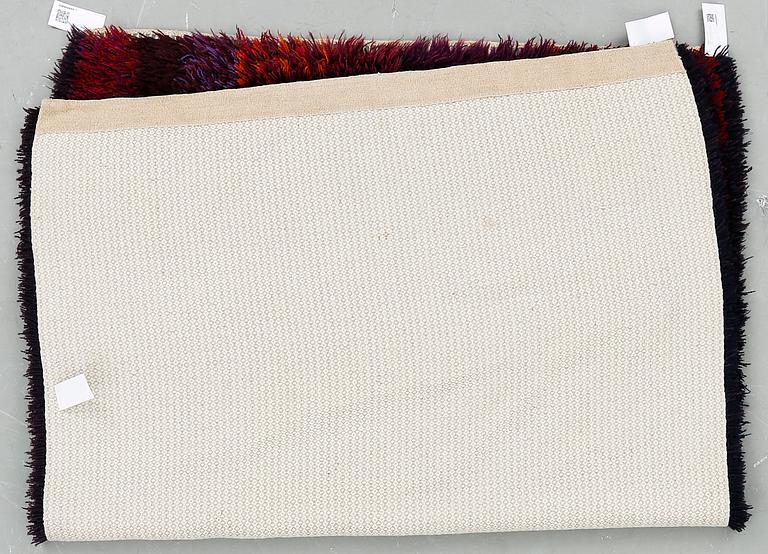 MATTA, rya, signerad BN. 1960-70-tal. Ca 163x120 cm.