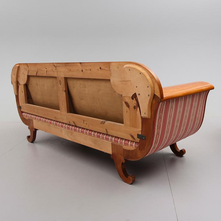 SOFFA, Karl Johanstil, 1900-talets mitt.