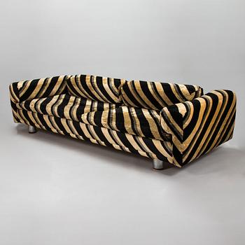 John Homes, sofa 1970s  'Diplomat' for HK Furniture, England.