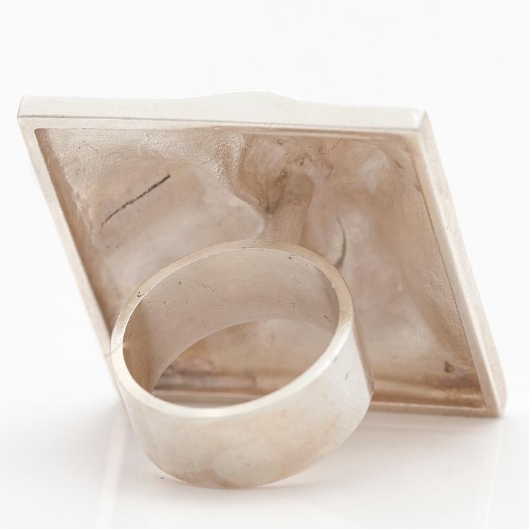 BJÖRN WECKSTRÖM, A sterling silver ring "Plasmak". Lapponia 1969.