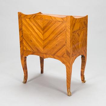 A late 18th century instrument or note cabinet.