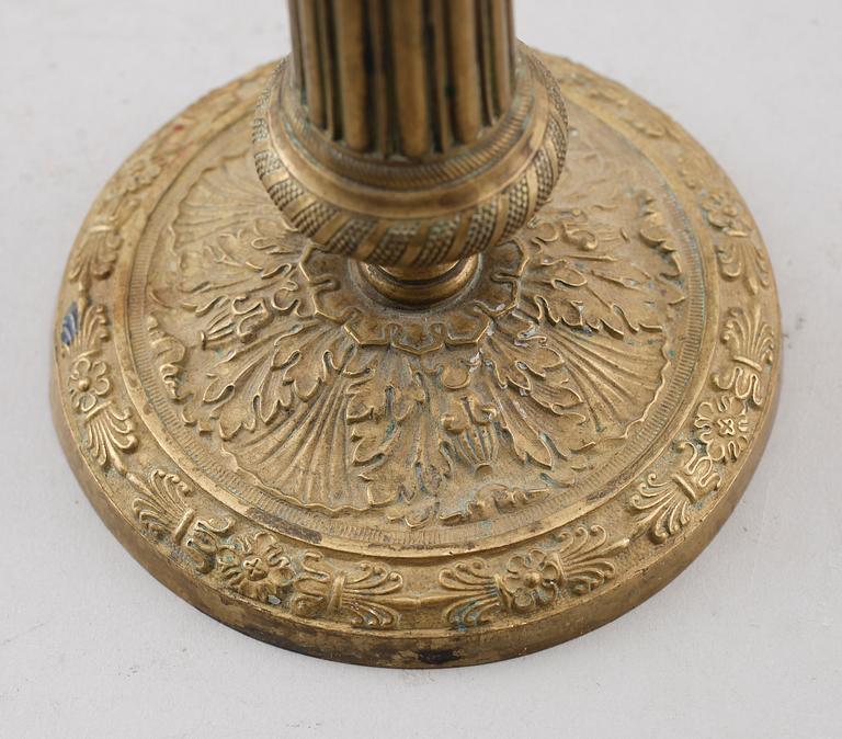 LJUSSTAKAR, 1 par, förgylld brons, empire, 1800-talets första hälft.
