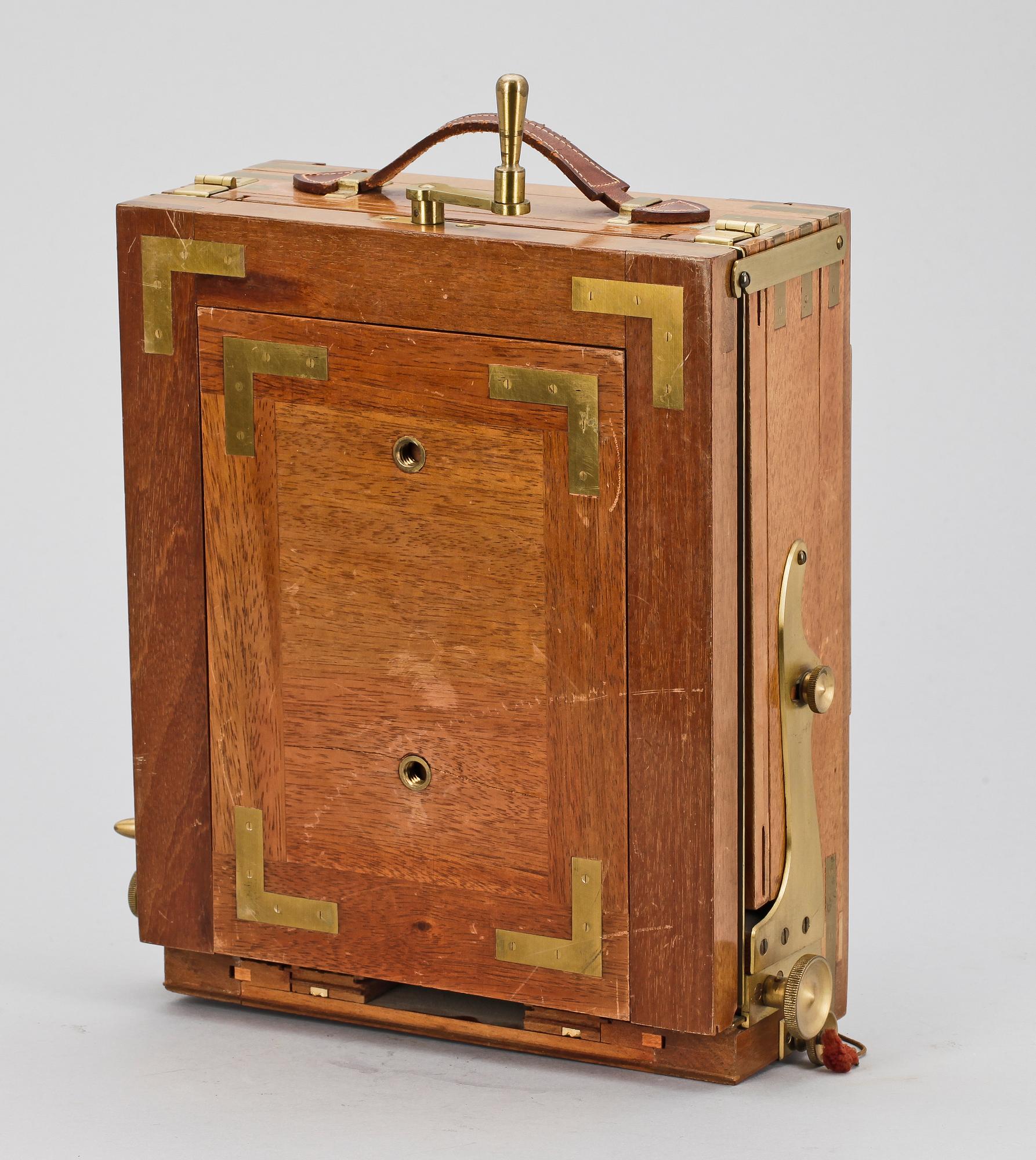 FÄLTKAMERA, Sanderson & Hutter, 1900-talets början.