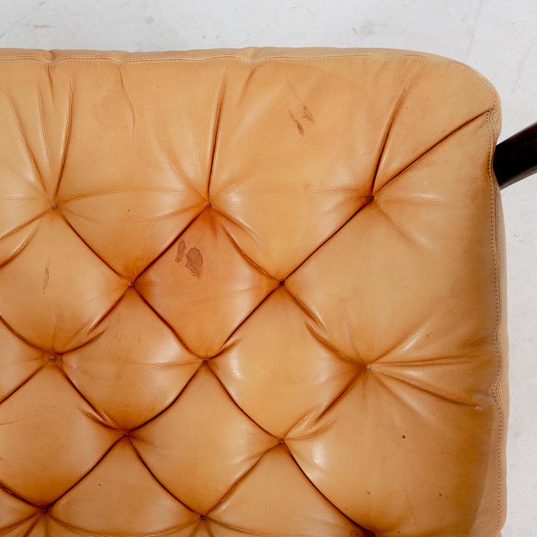 Kenneth Bergenblad, fåtöljer ett par "Kavaljer" för DUX.