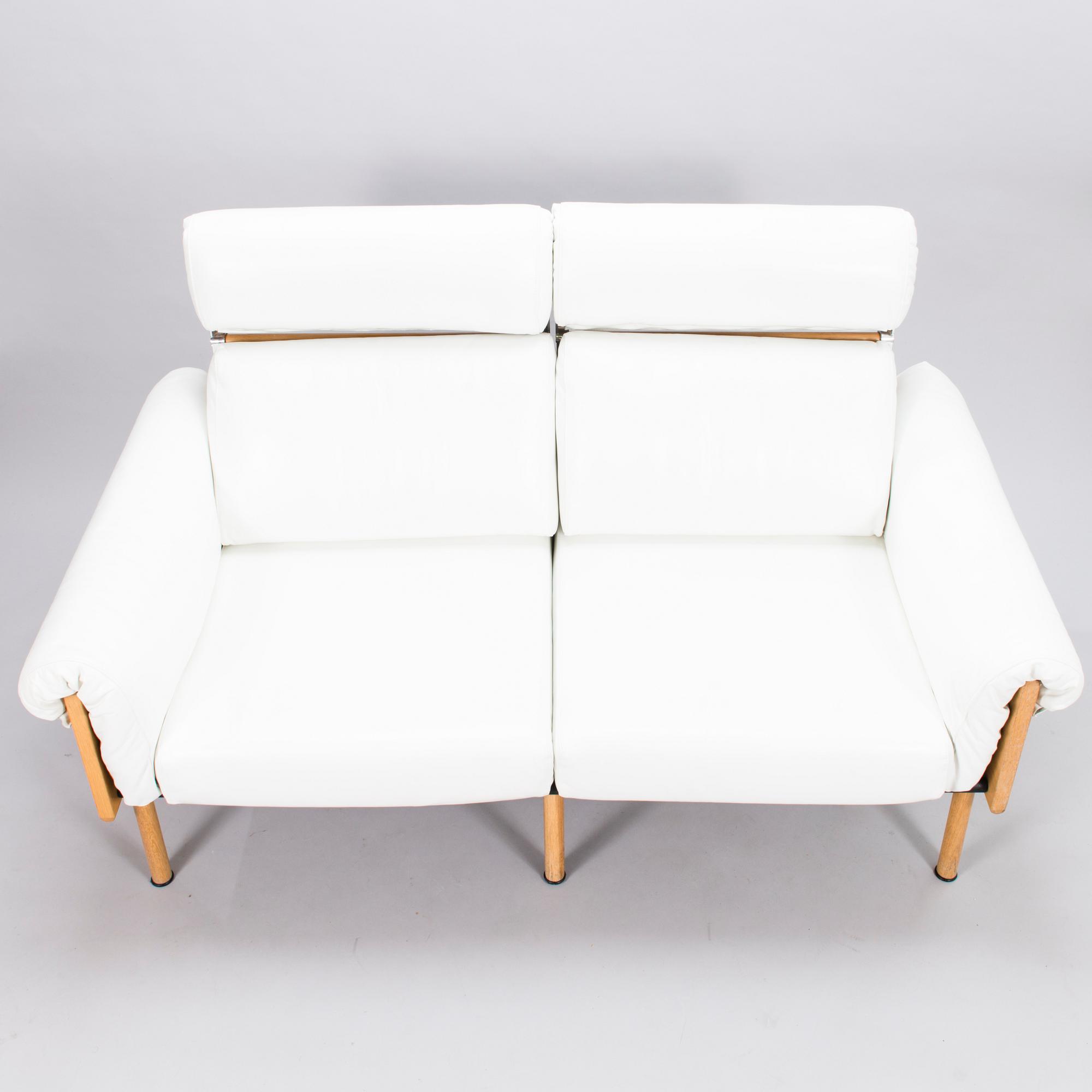 YRJÖ KUKKAPURO, sohva, "Ateljee", Haimi/Avarte 1900-luvun loppu.