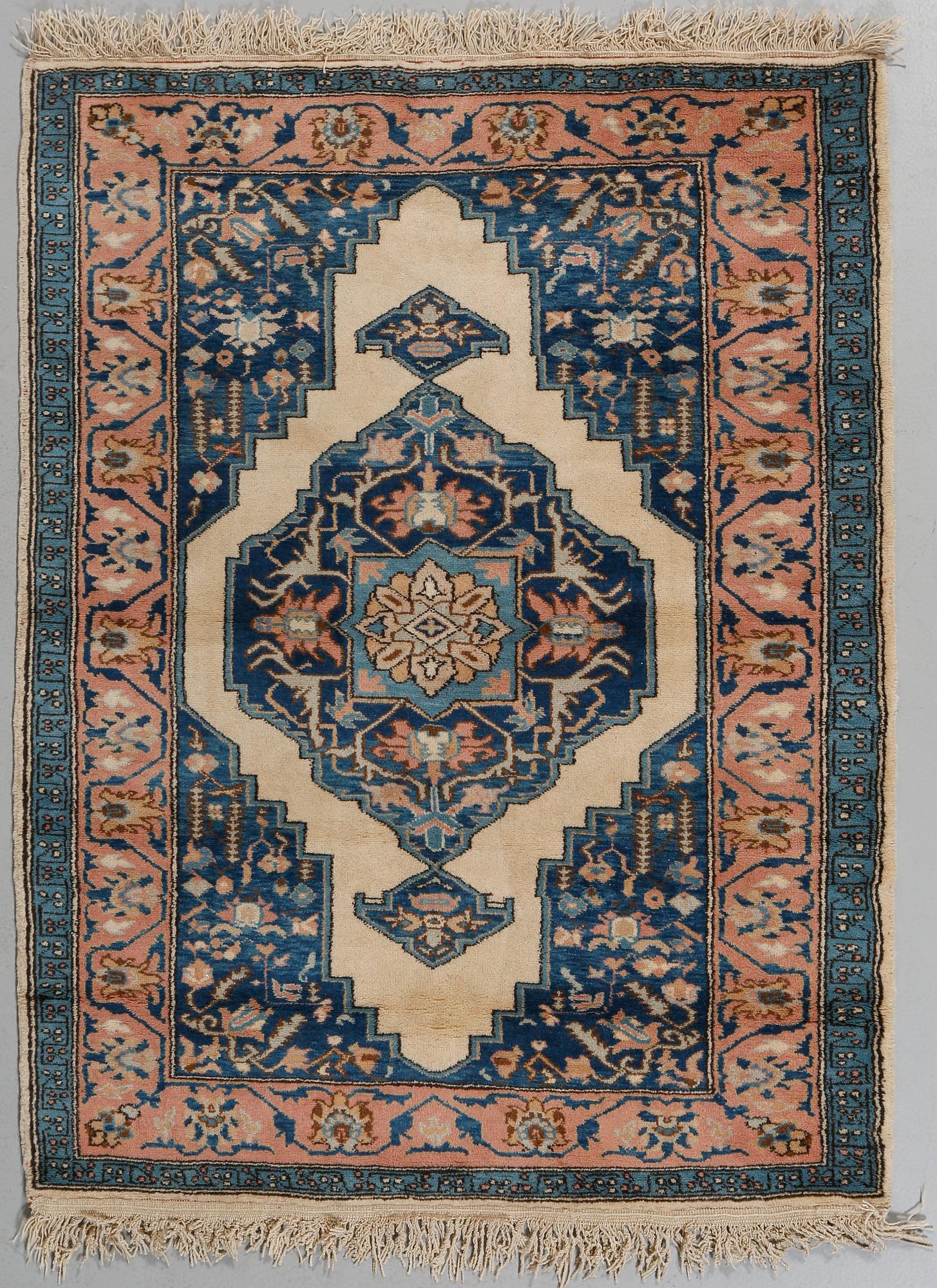 MATTA, orientalisk, old, 158 x 120 cm.