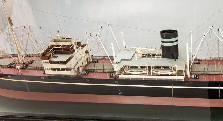 A ship model, M/S Templar, launched 1948.