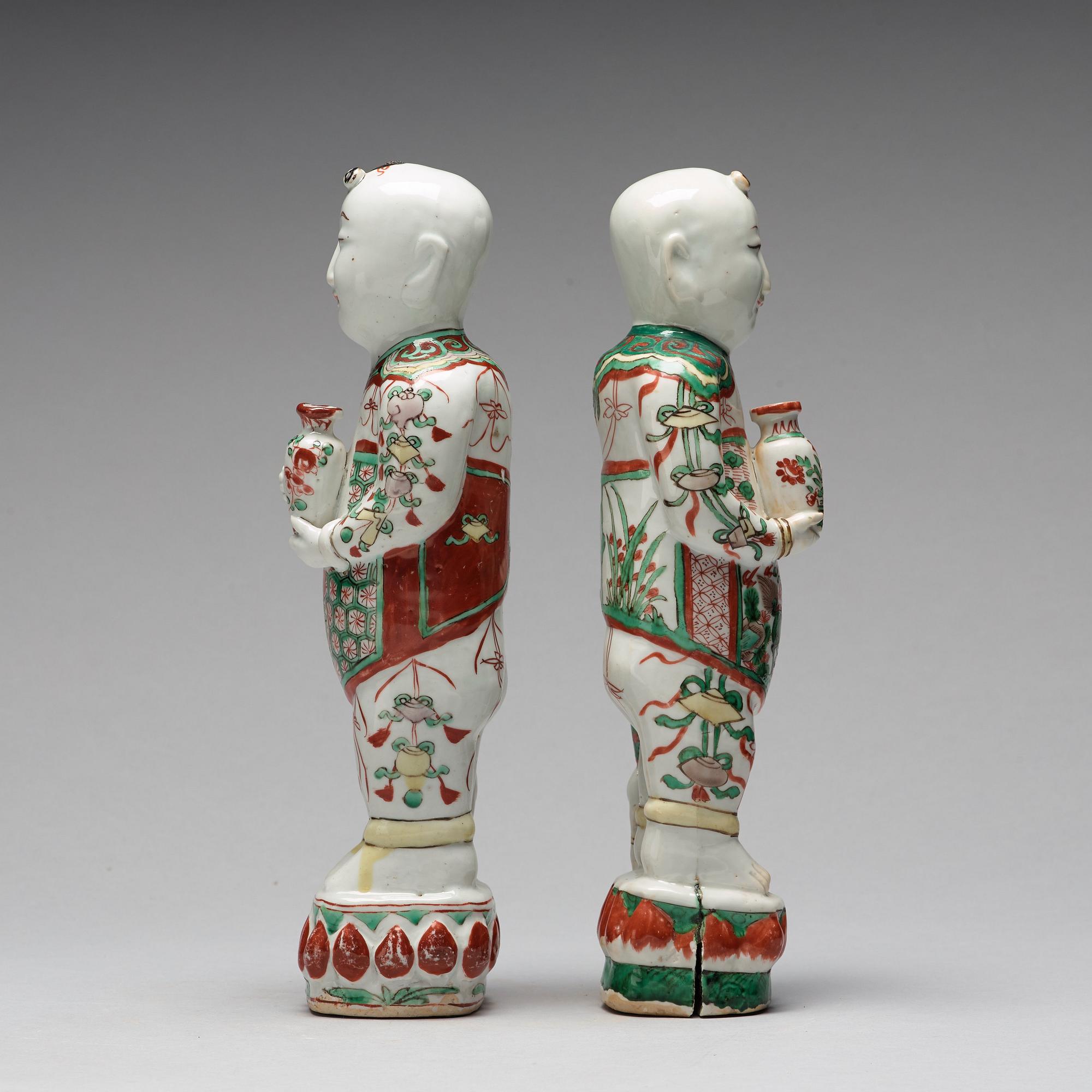 FIGURINER, två stycken, porslin. Qingdynastin, Kangxi (1662-1722).