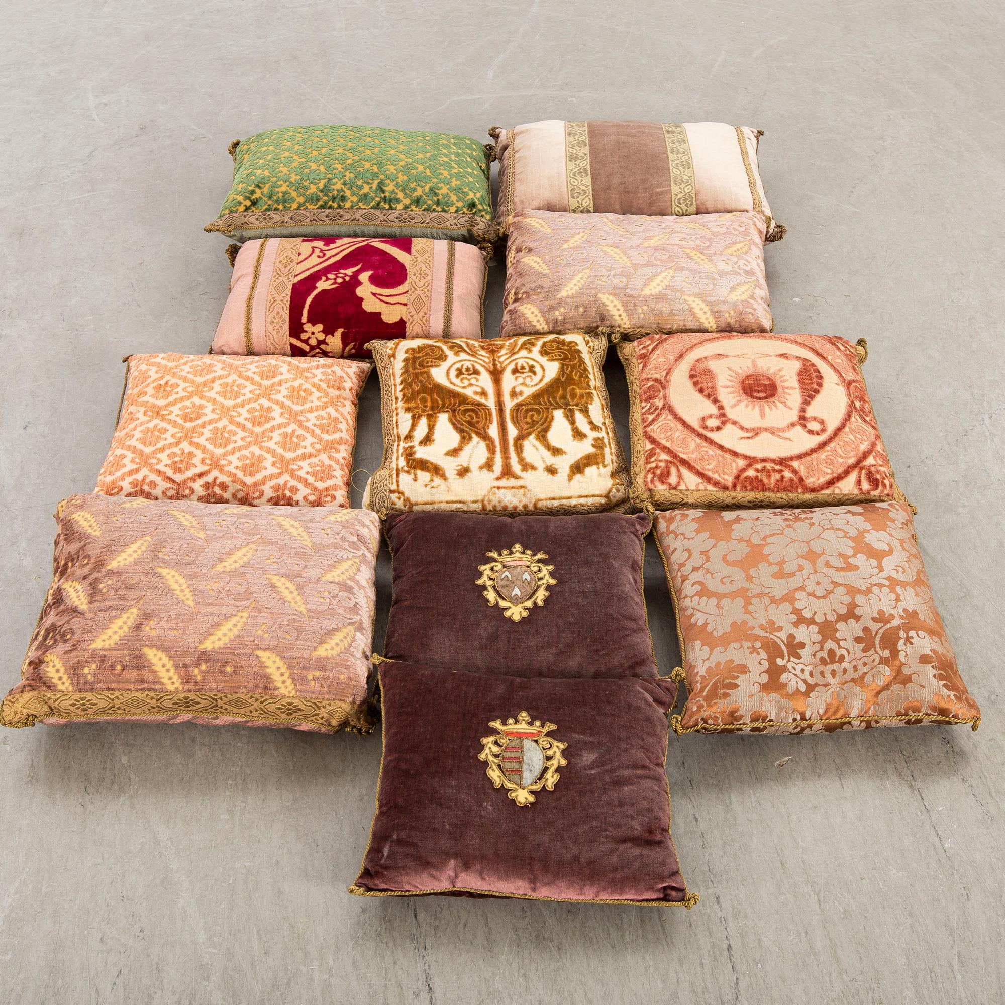 A set of 11 20th century first half pillows by Luigi Bevilaqua och Rubelli, Venice Italy.