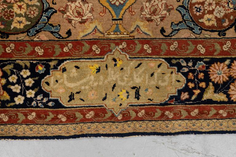 Matta, semiantik, Täbris, figural, ca 138 x 86 cm.