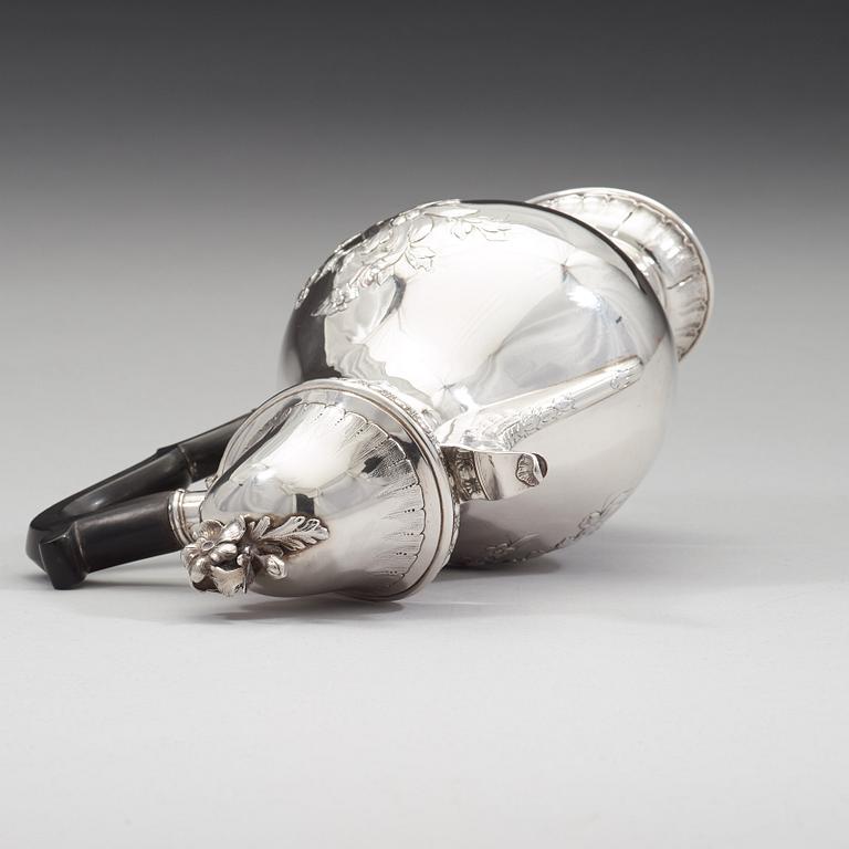 Johan Schvart, kaffekanna, silver, Karlskrona 1780, rokoko.