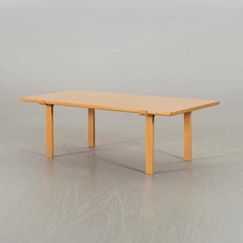 PETER HVIDT & ORLA MØLGAARD NIELSEN, a coffee table for Fritz Hansen 1982.