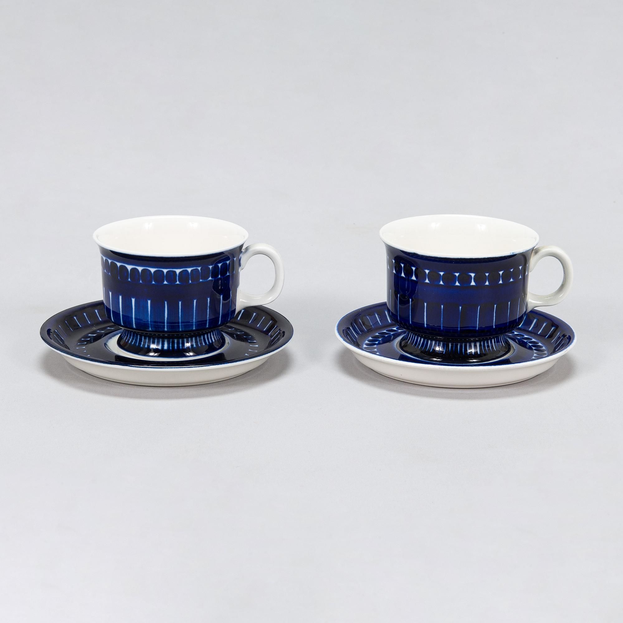 Ulla Procopé, 42-piece porcelain dinnerware set 'Valencia' for Arabia.