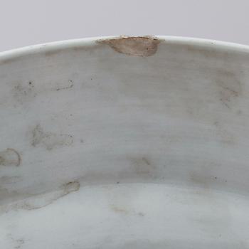 TALLRIKAR, 3 st snarlika, porslin, Kina, Qianlong 1736-1795.