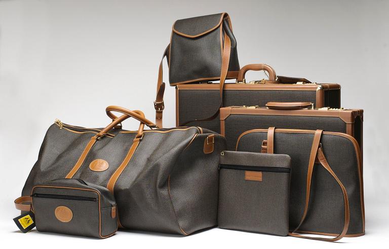 VÄSKUPPSÄTTNING, 7 delar, Didier LaMarthe Paris.