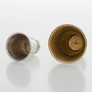 Anders Törnqvist vanhempi, pikari, hopea, Turku 1780 ja Anders Pihra, Turku, toiminut 1803-31.