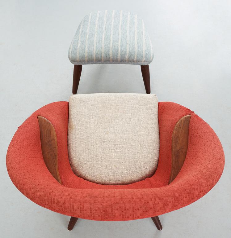 A Nanna and Jörgen Ditzel easychair with stool, A/S Kolds Savverk, Denmark 1950's.