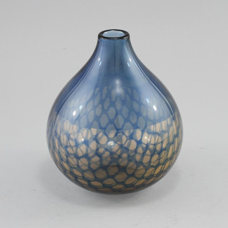 VAS, glas, "Brynja", Sven Palmqvist, Orrefors, 1900-talets andra hälft.