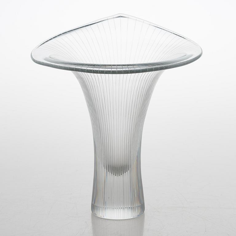 Tapio Wirkkala, A 'Kantarelli' glass vase, signed Tapio Wirkkala Iittala.