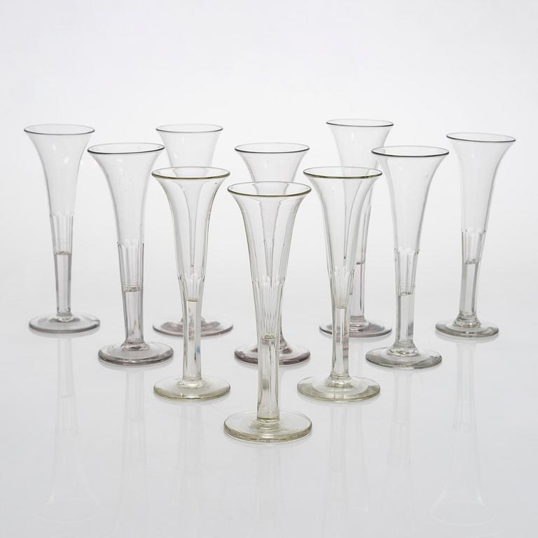 Champagnestrutar, 10 st, glas, 1800-talets första hälft.