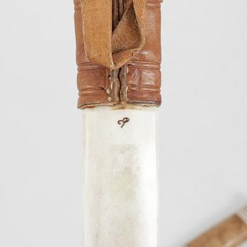 SAMEKNIV, renhorn. Esse Poggats, monogramsignerad EP.