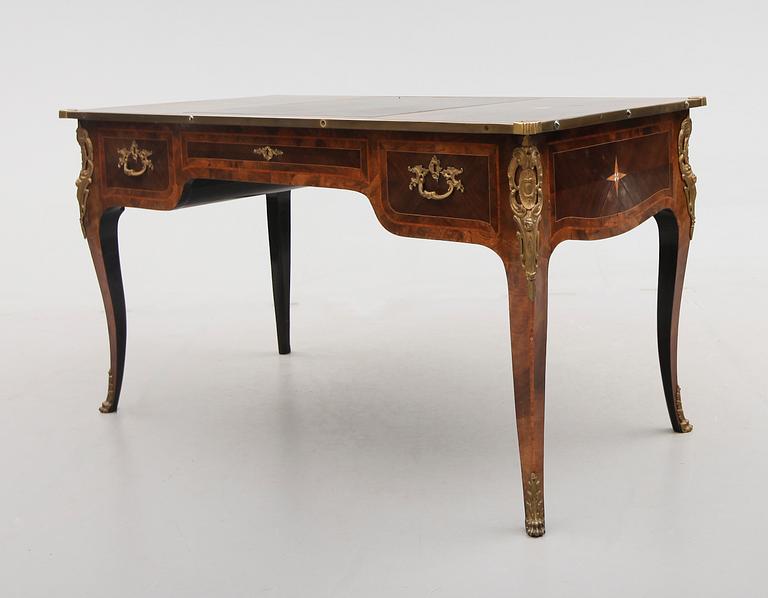 SKRIVBORD, rokokostil, 1900-talets första hälft.