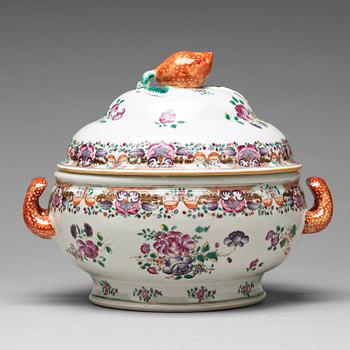 791. A famille rose tureen with cover, Qing dynasty, Qianlong (1736-95).