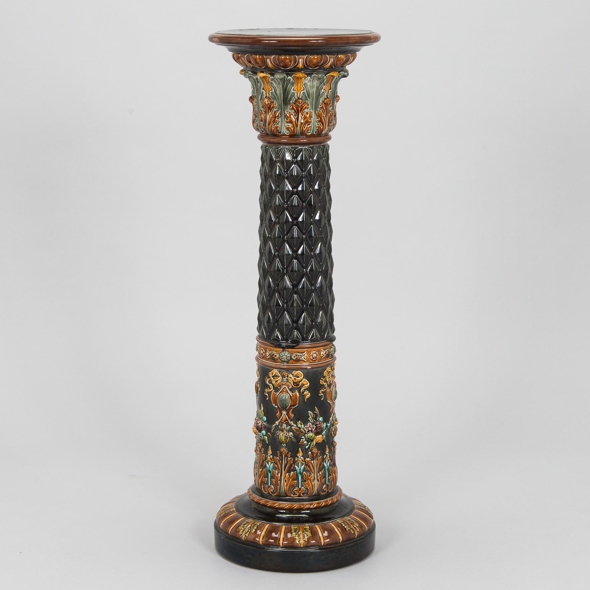 Arabia, a flower stand / pedestal, circa 1900.