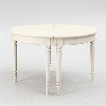 Dining table, late 19th century.
