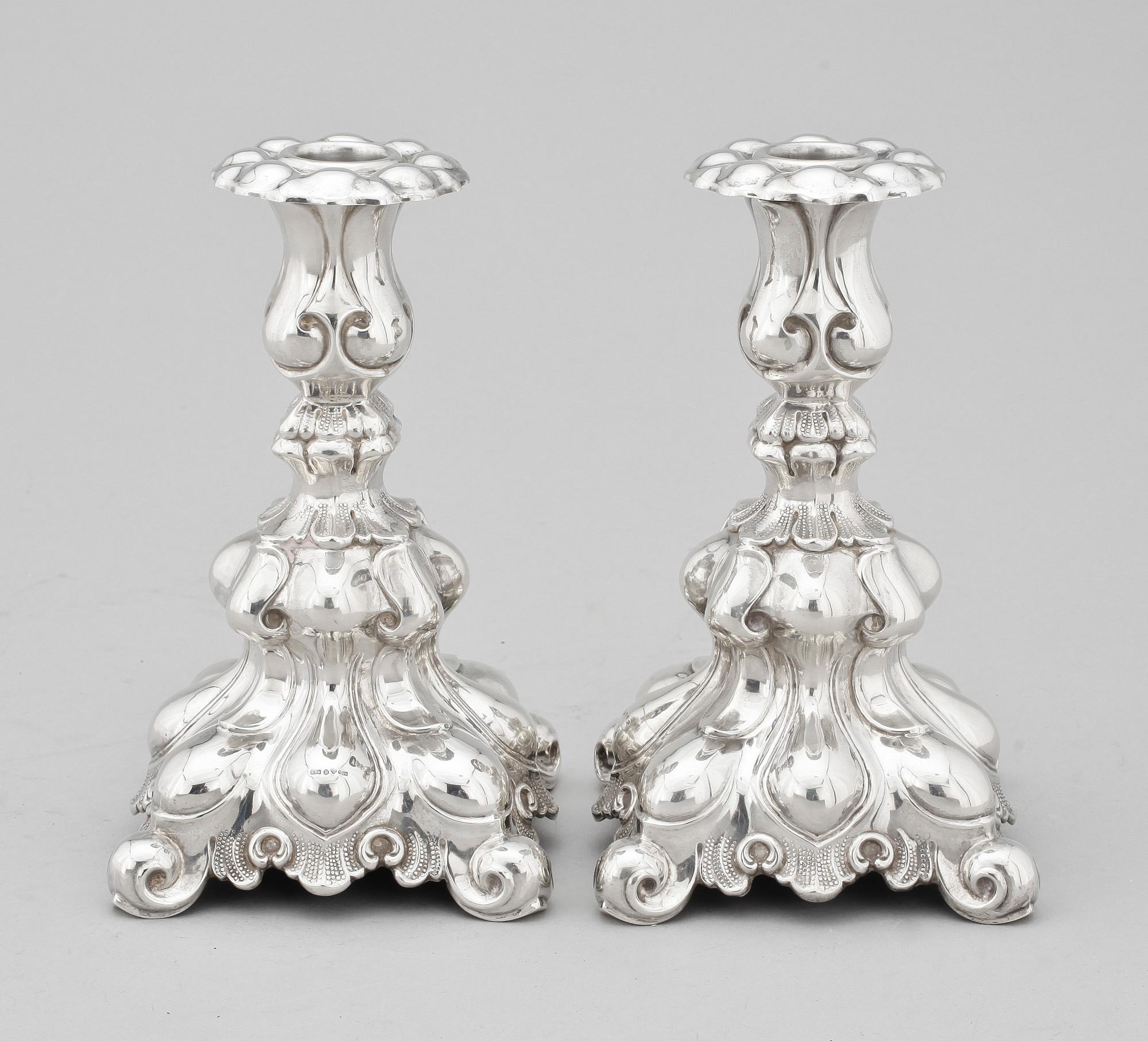 LJUSSATKAR, ett par, silver. 1963-64.