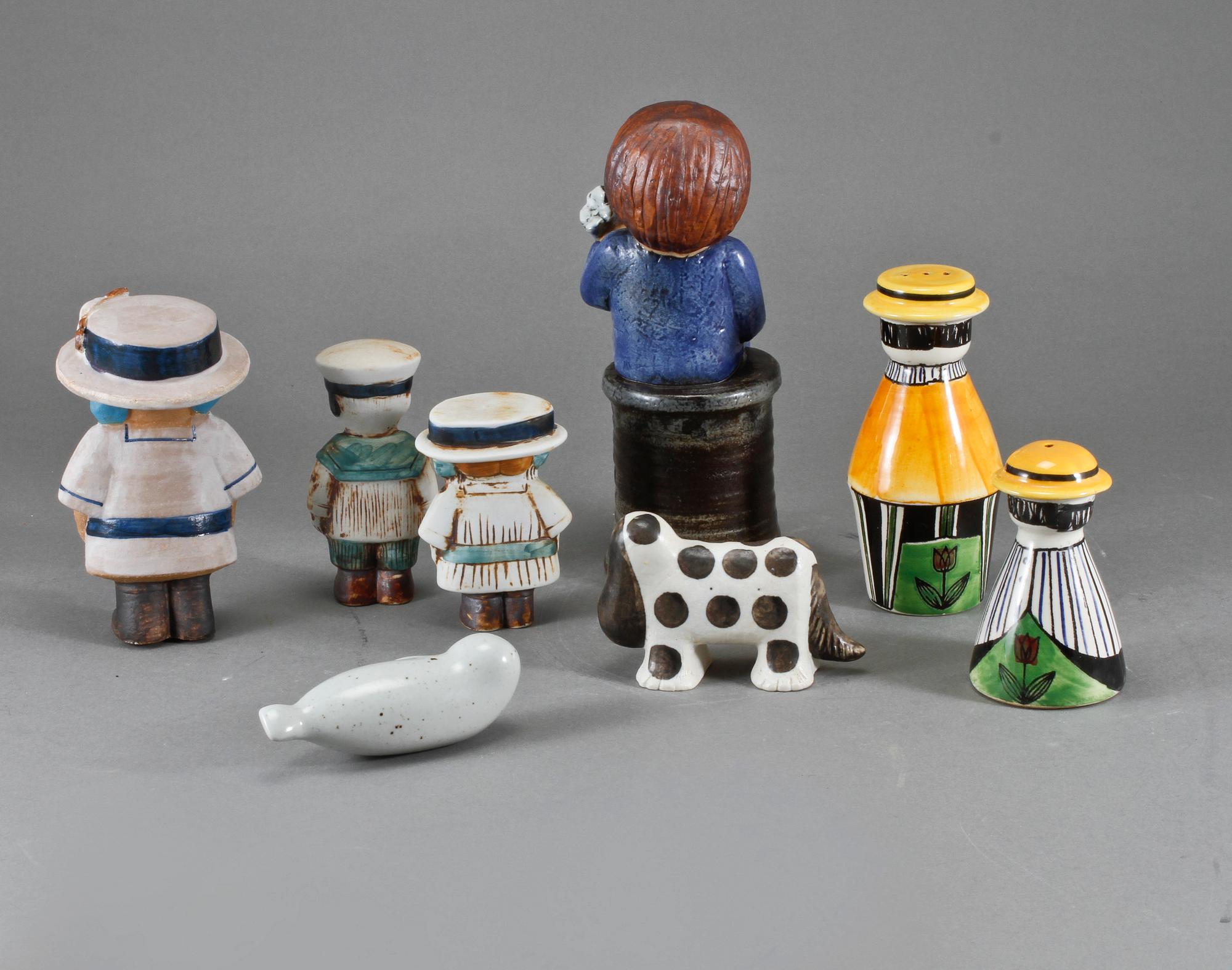 FIGURINER, 6 st, Lisa Larson, samt SALT- och PEPPARSTRÖARE, Anita Nylund, 1900-tal.