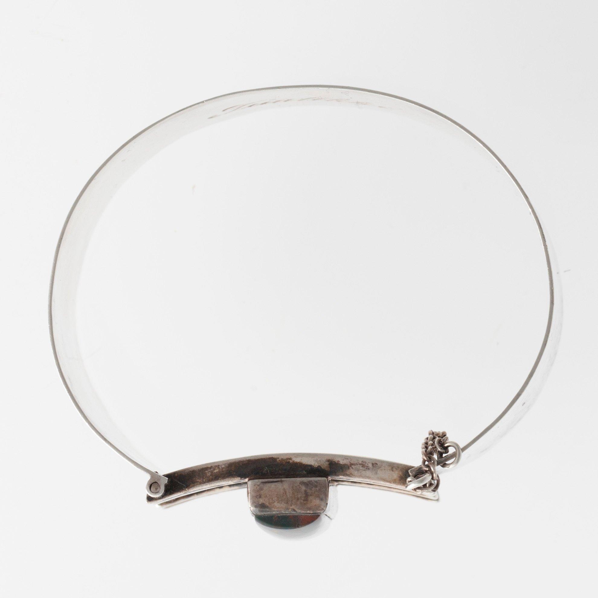 Mauno Honkanen, ARMRING, 916 silver, kalcedon A. Tillander 1962.