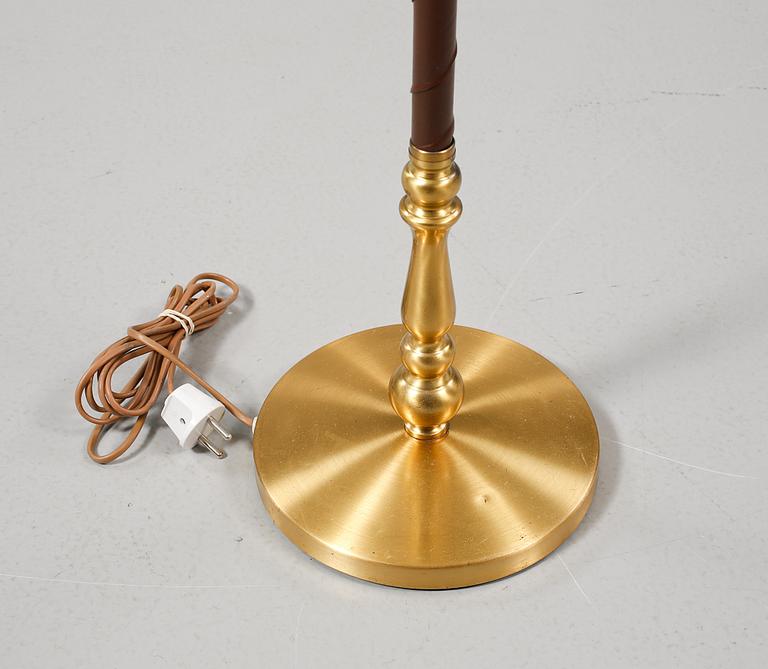 GOLVLAMPA, omkring 1900-talets mitt.