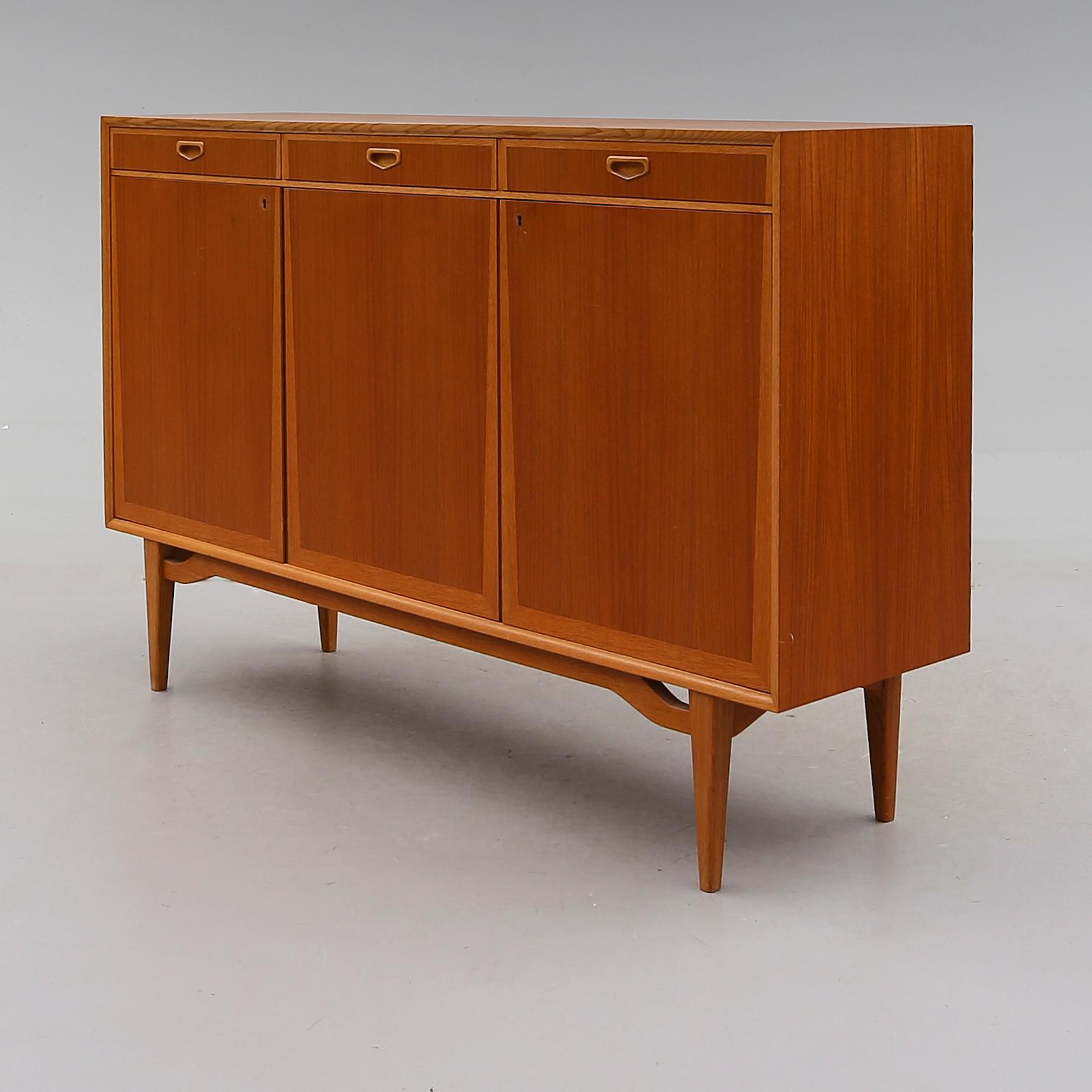 SIDEBOARD, 1900-talets andra hälft.