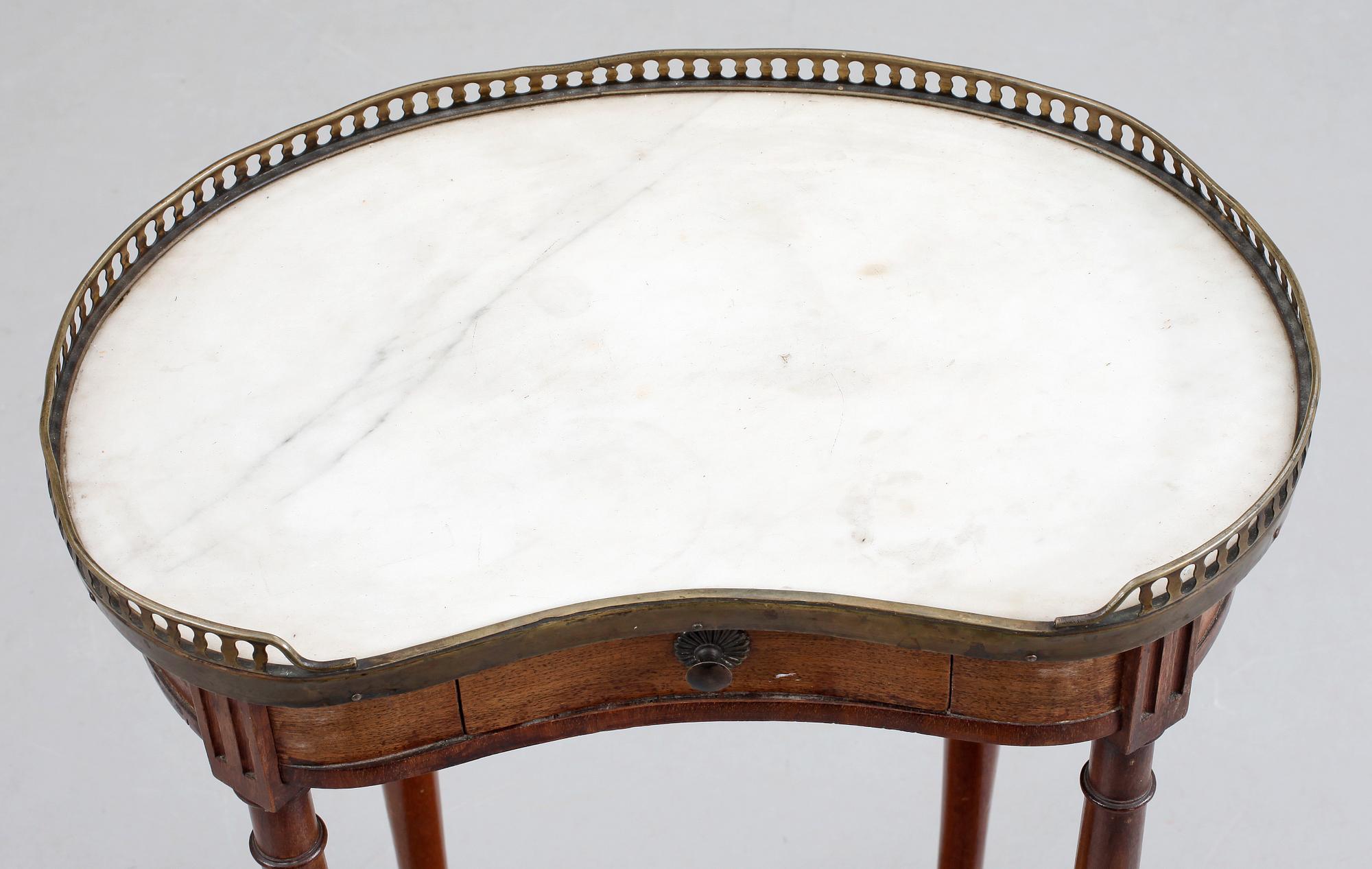 LAMPBORD, Ny Louis XVI, Frankrike sent 1800-tal.