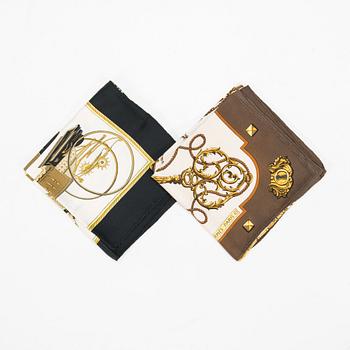Hermès, Two silk scarves, 'Les Voitures a Transformation' and 'Les Clefs'.