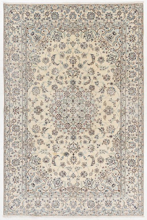 Carpet, Nain, approx. 305 x 200 cm.