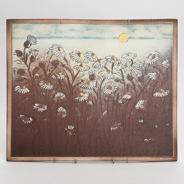 Heljä Liukko-Sundström, A ceramic wall plaque signed and dated Arabia -82, 349/600.
