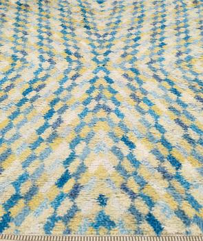 RUG. "Solregn". Knotted pile. 209,5 x 113 cm. Signed AB MMF BN.